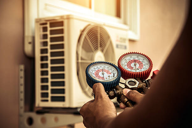 Professional Ductwork Repair technician working in Faucett, MO